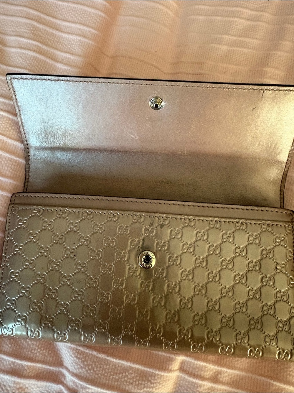 Gucci Rose Patent Leather Continental Wallet with Heart Charms - Picture 2 of 4
